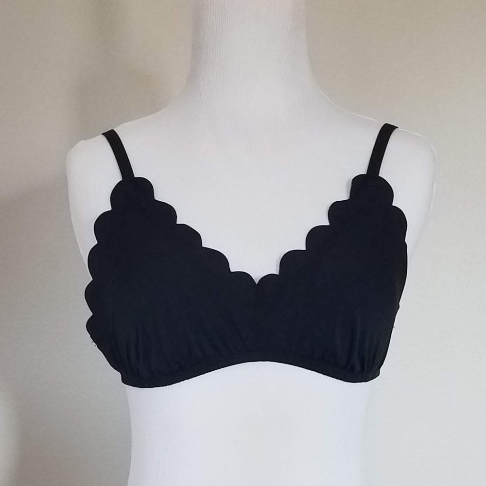 La Blanca Petal Pusher Bikini Top Size 10